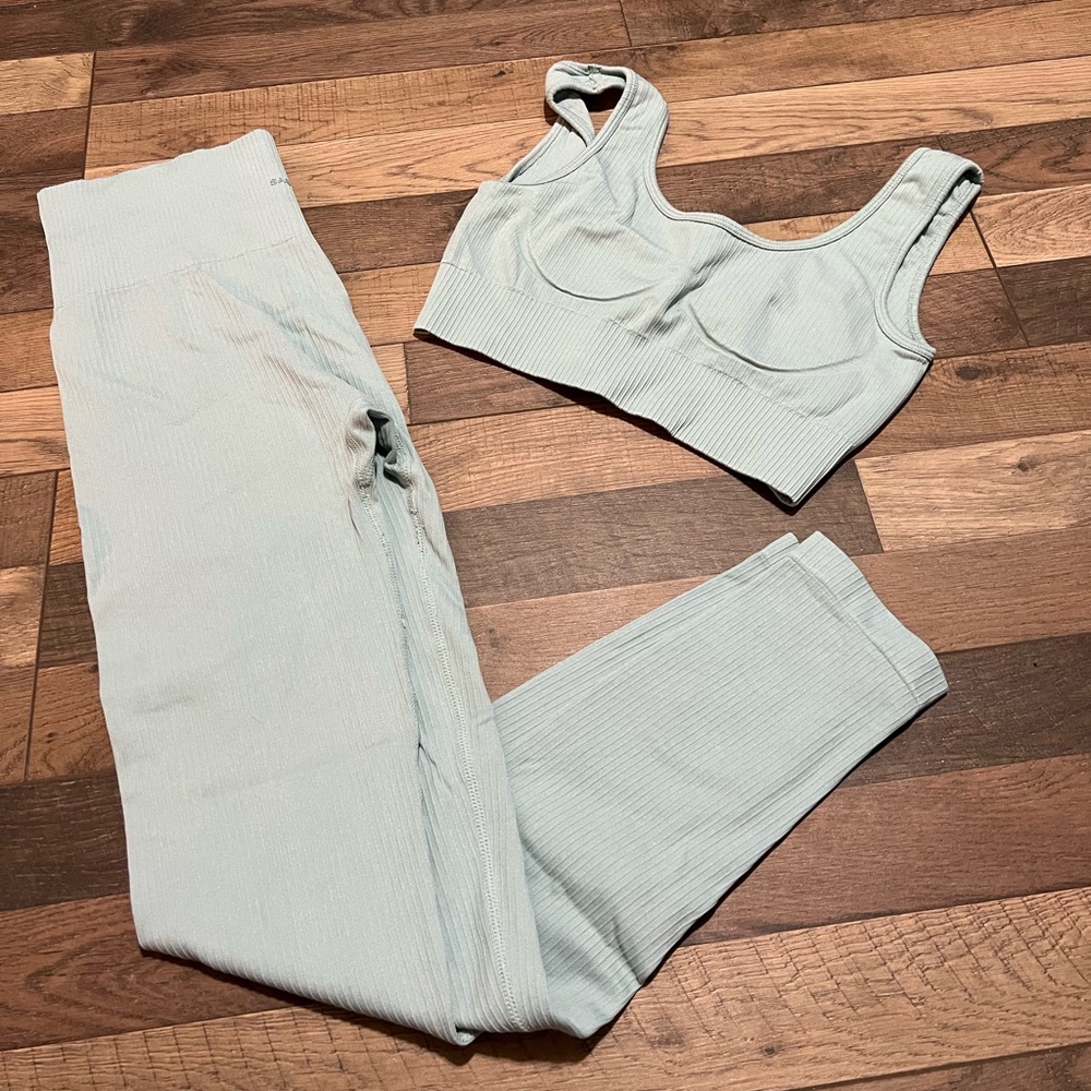 Light blue sacre gym set